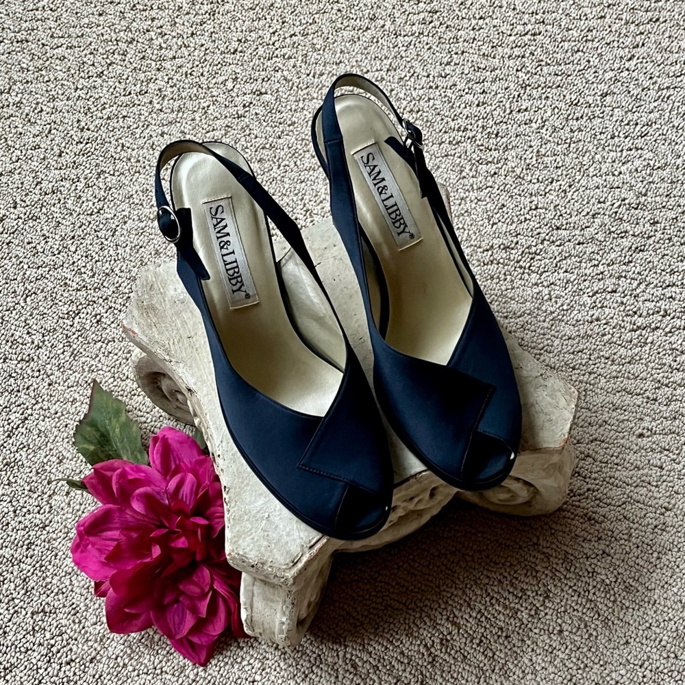 Size 9 Sam & Libby Erica Peep Toe Navy Pumps